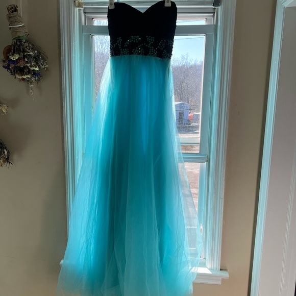 Blue and black prom dress - Picture 4 of 4